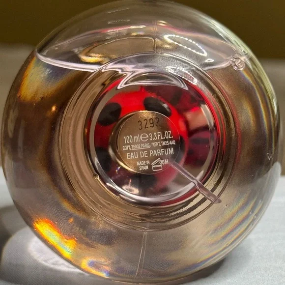 Marc Jacobs Dot Perfume - Picture 2 of 5